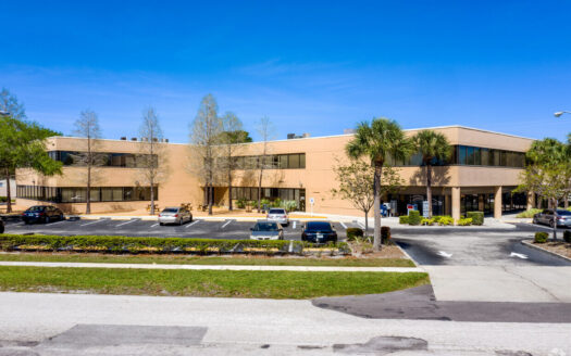 Gandy Center has Office & Medical Spaces in Pinellas Park, FL